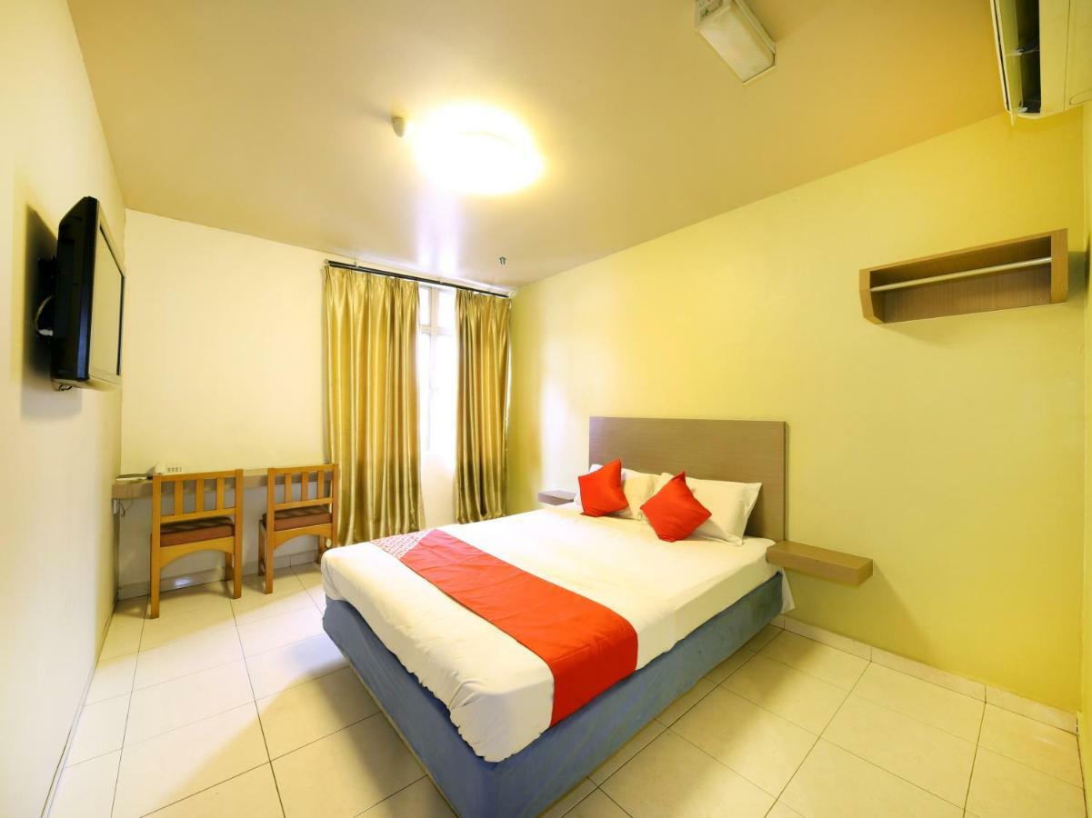 Oyo 434 Marbella Hotel Johor Bahru Dış mekan fotoğraf