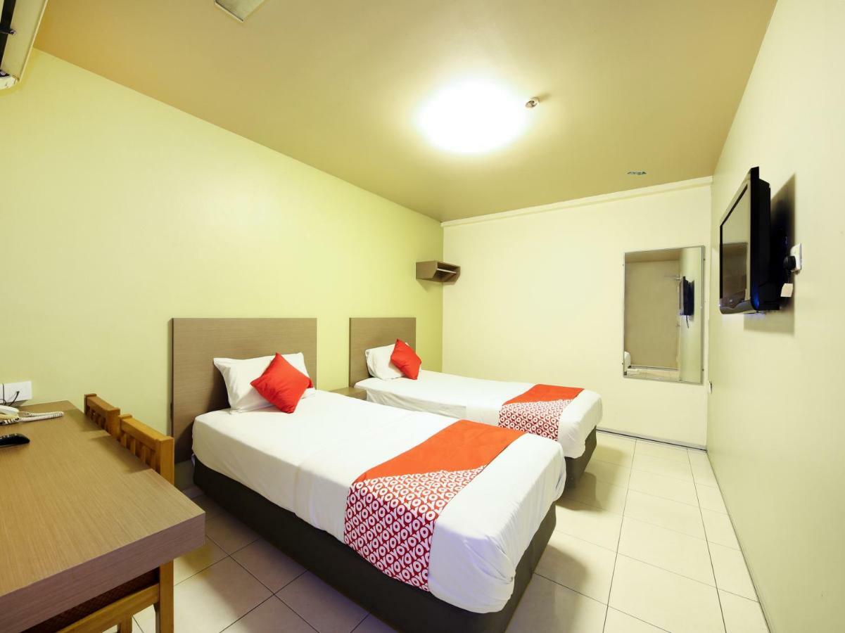 Oyo 434 Marbella Hotel Johor Bahru Dış mekan fotoğraf