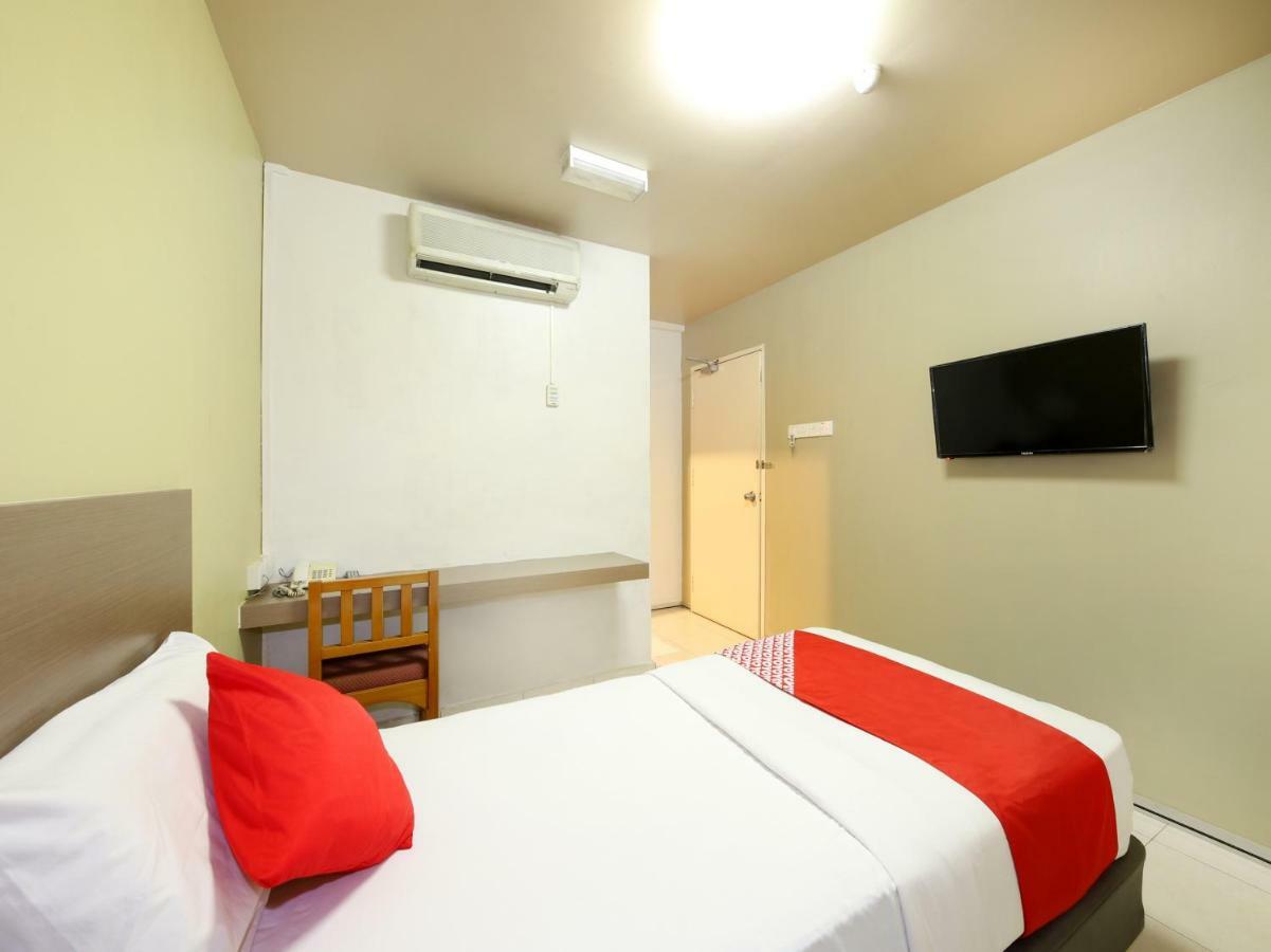 Oyo 434 Marbella Hotel Johor Bahru Dış mekan fotoğraf
