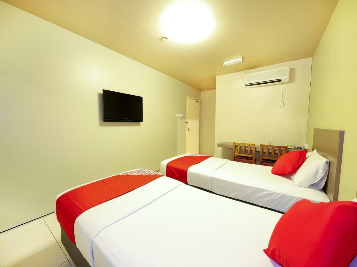 Oyo 434 Marbella Hotel Johor Bahru Dış mekan fotoğraf