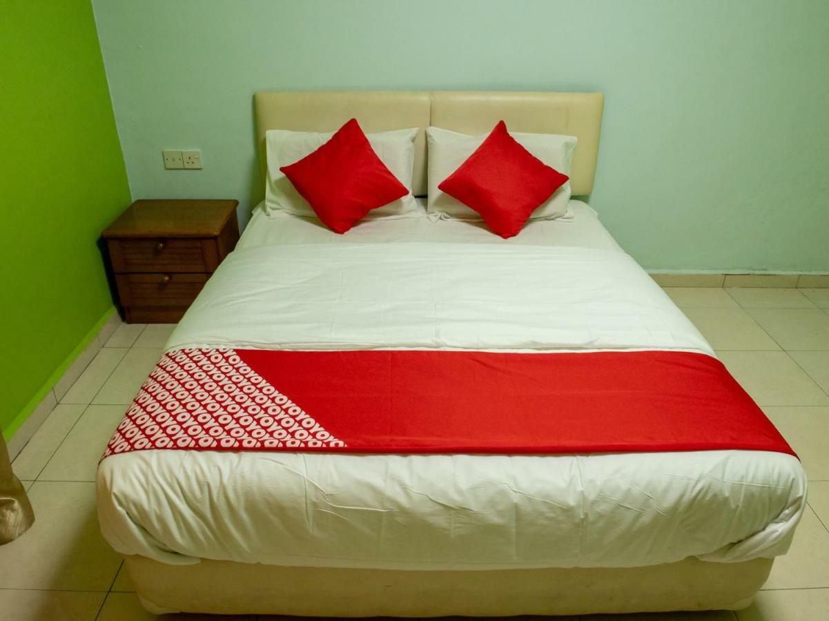 Oyo 434 Marbella Hotel Johor Bahru Dış mekan fotoğraf