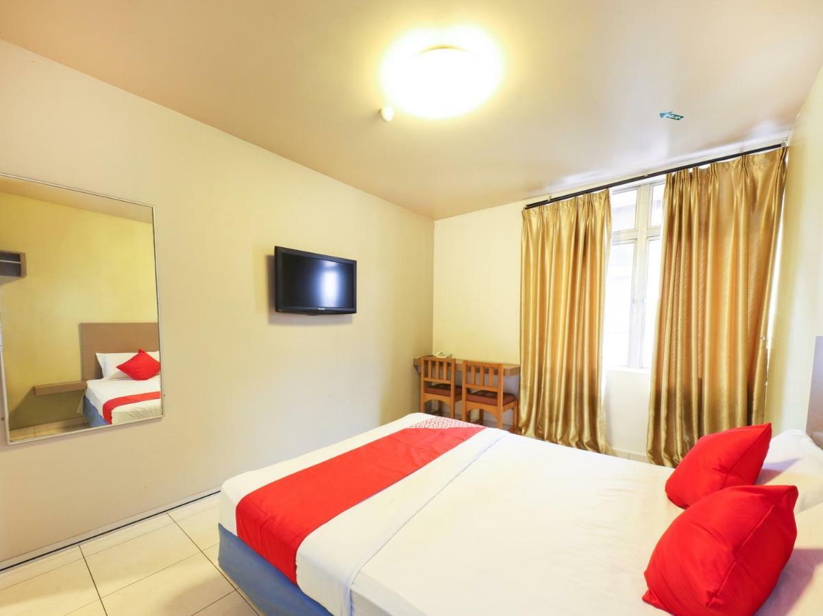 Oyo 434 Marbella Hotel Johor Bahru Dış mekan fotoğraf