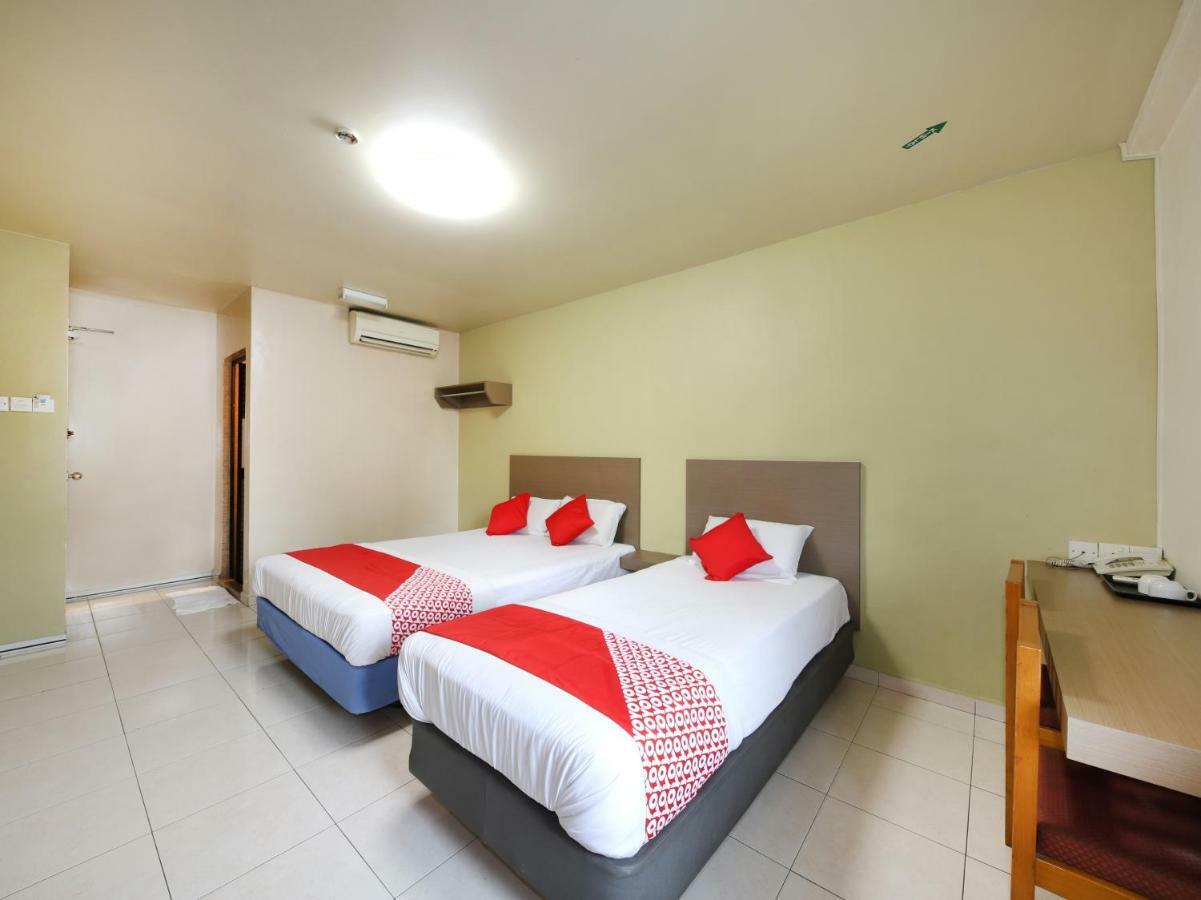 Oyo 434 Marbella Hotel Johor Bahru Dış mekan fotoğraf