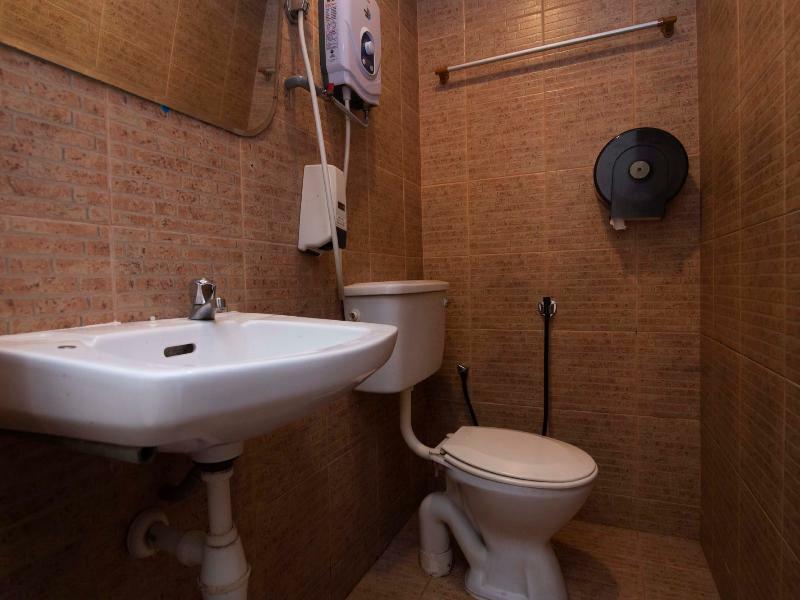 Oyo 434 Marbella Hotel Johor Bahru Dış mekan fotoğraf